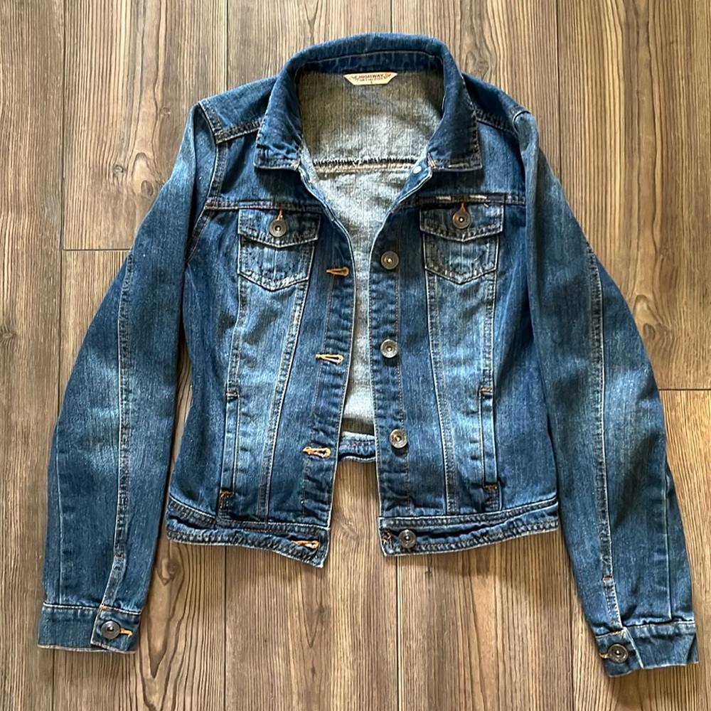 HIGHWAY Jeans Cropped Medium Wash Jean Jacket, Size small